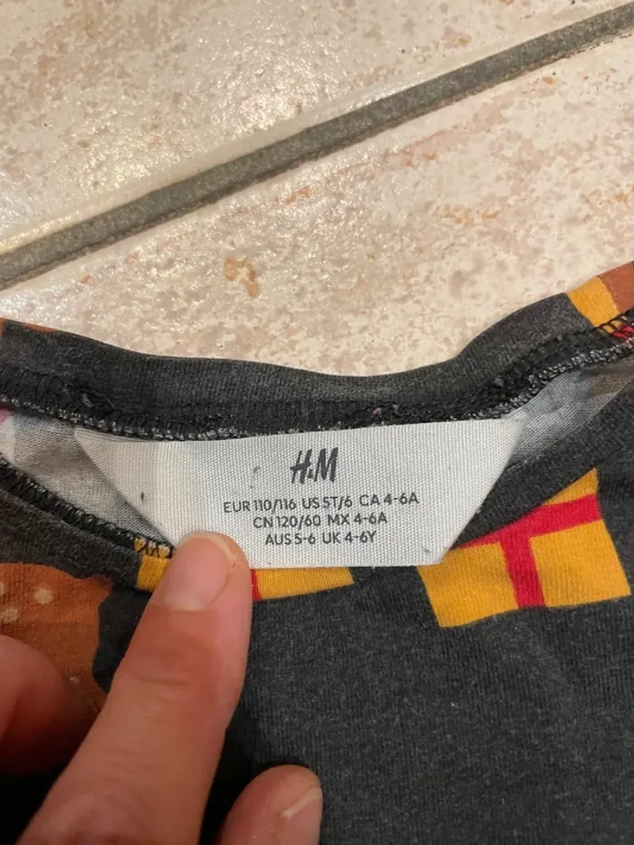 Teeshirt manches longues H&M Noel 110-116cm - photo numéro 3