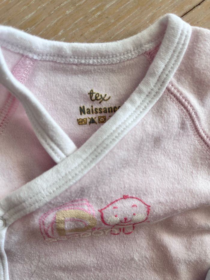 Lot de 2 bodies + 1 pyj naissance - photo numéro 2