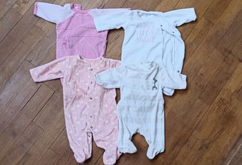 Lot  pyjama file 1 mois