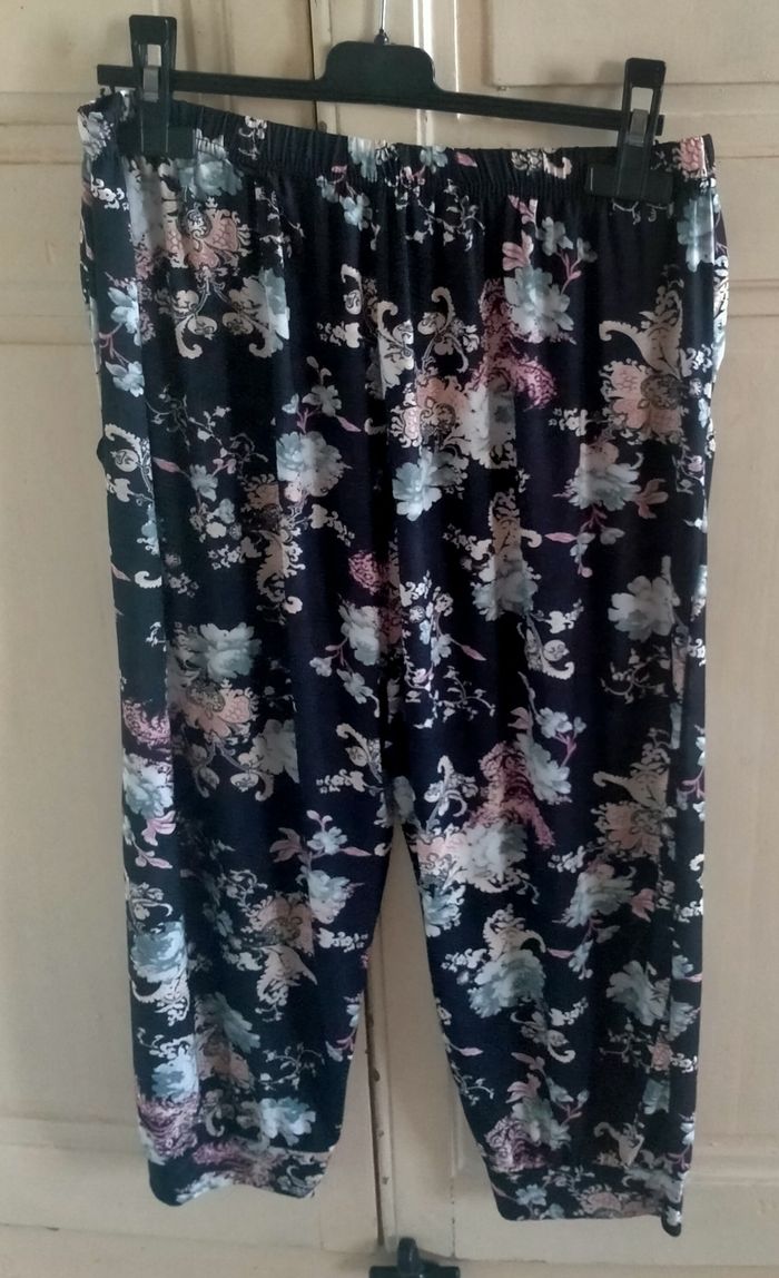 Pantacourt fluide ultra leger femme/ taille XL/ tres bon etat. - photo numéro 2