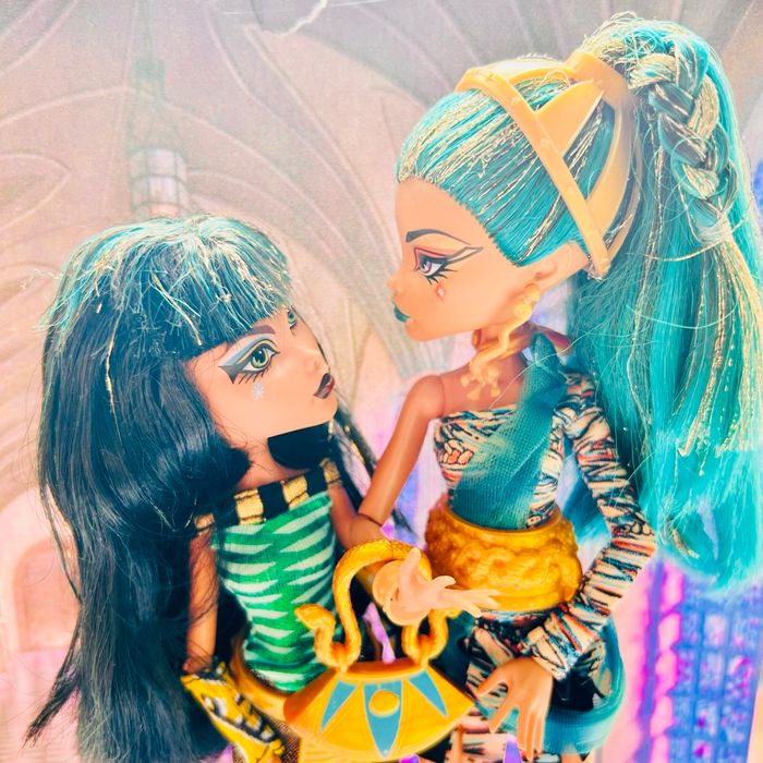 lot de 2 poupées Monster High de la marque Mattel, de la vague School's Out Wave 2 et de la vague Basic Wave 3. - photo numéro 3