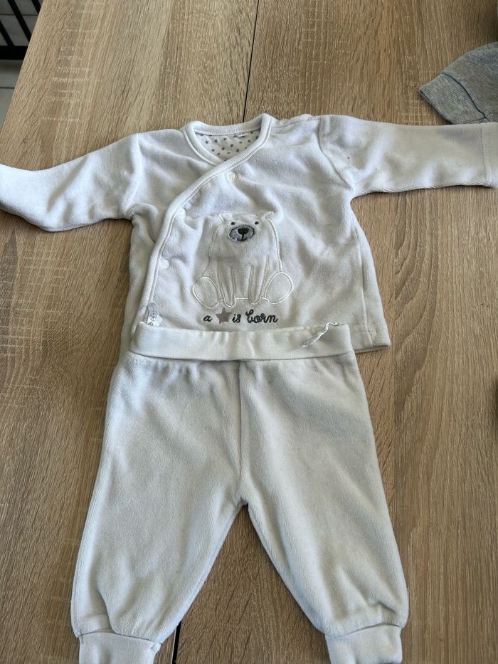 Lot d ensembles 1 mois