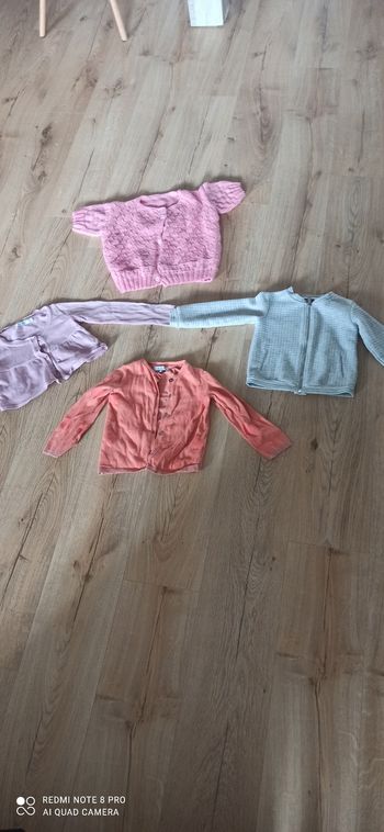 Lot de 4 gilets 4 ans