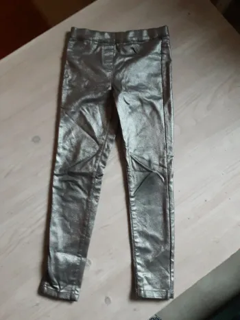 Pantalon slim brillant argenté T. 8 ans