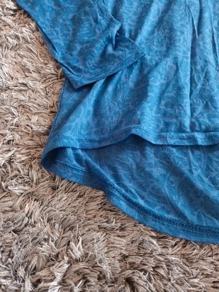 vends tee-shirt à manches longues - photo numéro 2