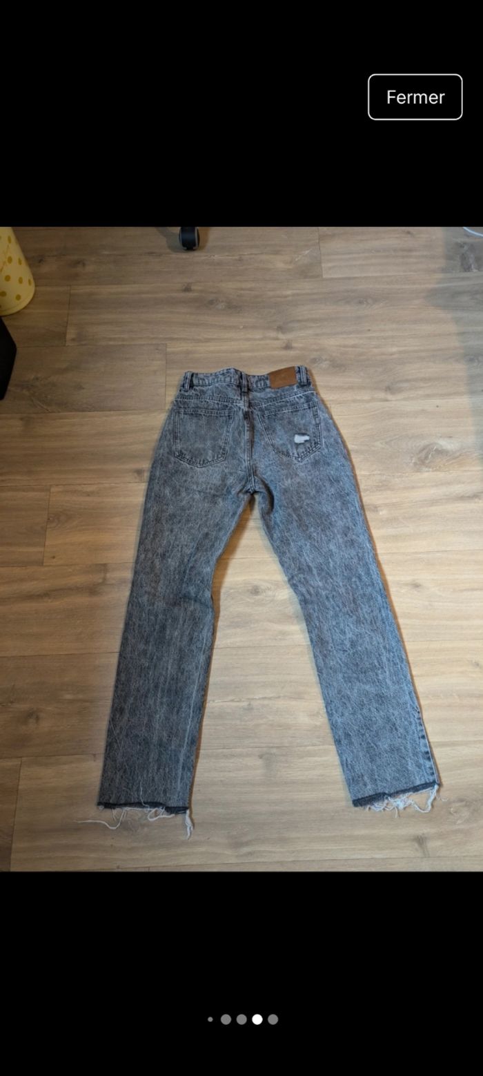 Jean mom troué xs - photo numéro 4