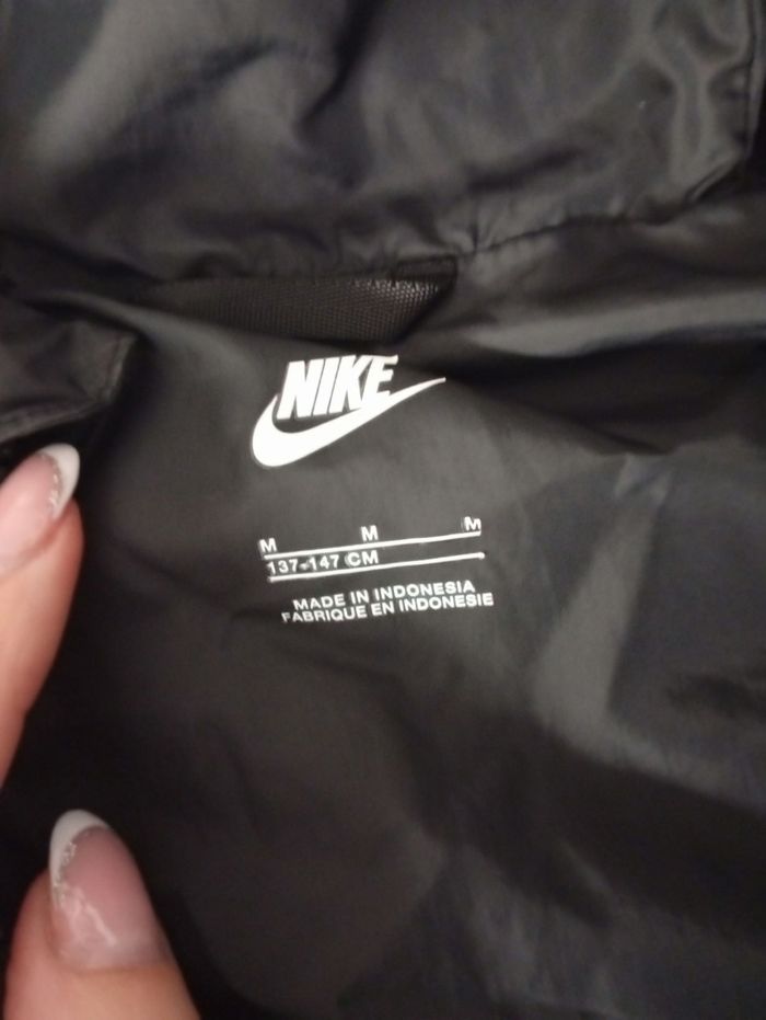 Doudoune mi-longue Nike 10/12 ans - photo numéro 3