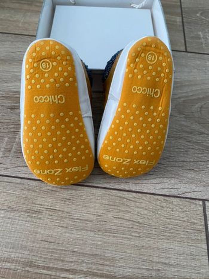 Chaussures bébé Chicco - photo numéro 3