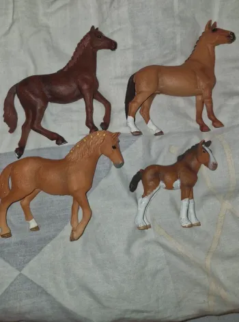 Lot schleich chevaux et poney