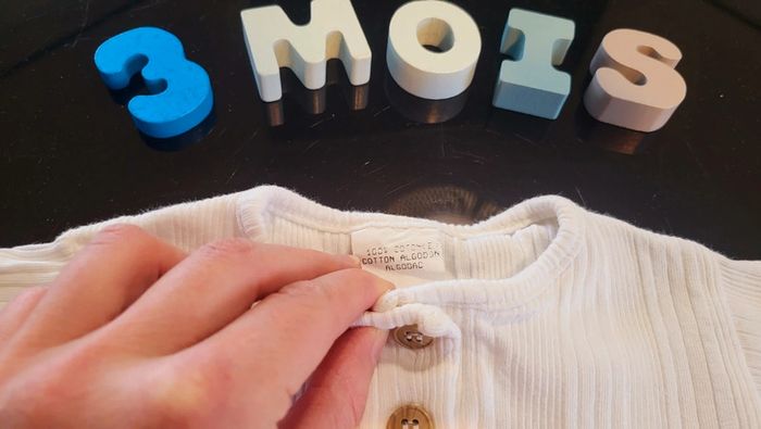 T-shirt 👶 - photo numéro 2