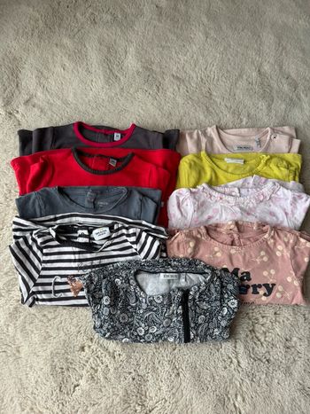 Lot 9 t-shirts manche longue bébé fille 6 mois- kiabi-ikks ect- très bon état