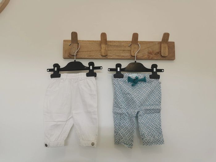 Lot de deux pantalons en toile