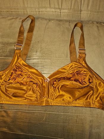 Soutien-gorge brodé PHILIS – Marron Satiné – 110D – État Impeccable
