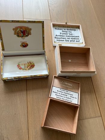 Lot de 3 boîtes de cigares vides
