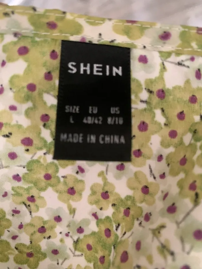 Combishort SHEIN taille L fleurie - photo numéro 8