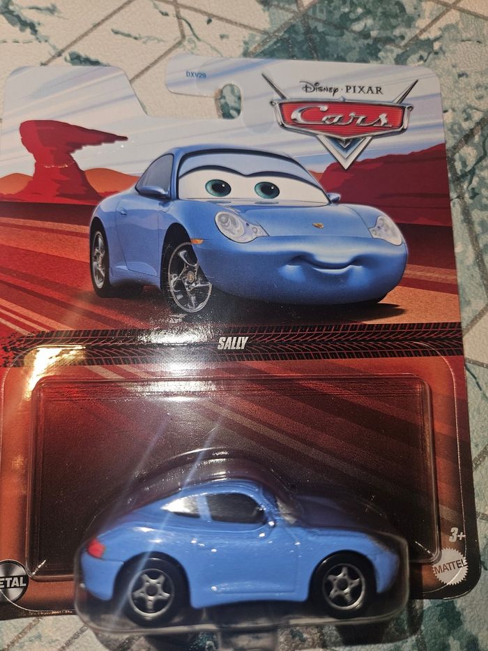 Voiture cars disney mattel metal neuf cars disney pixar mattel