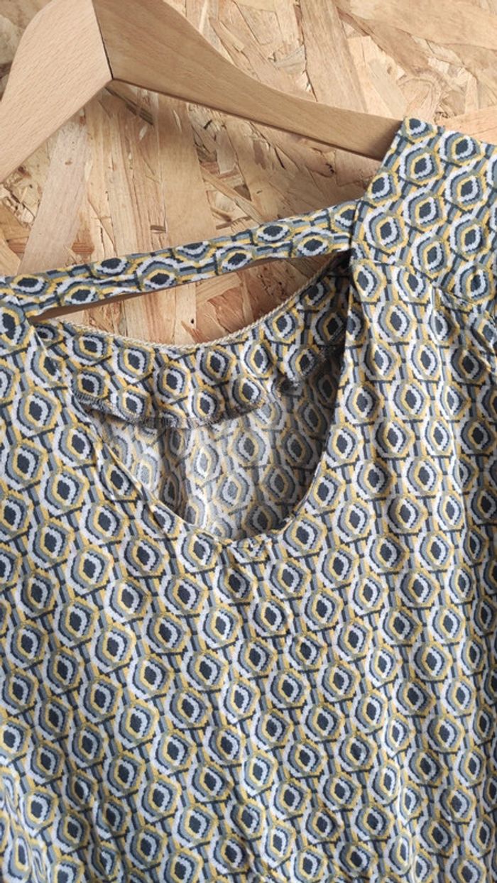 Haut léger gris jaune - photo numéro 5