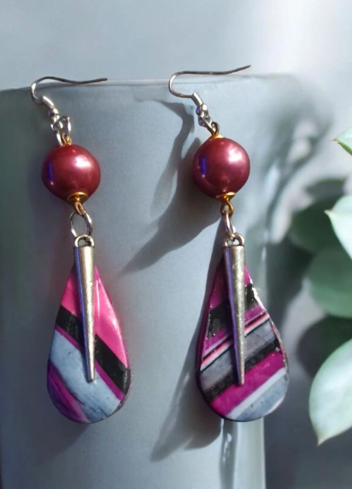 Boucles d'oreilles pendante rose et gris - photo numéro 2