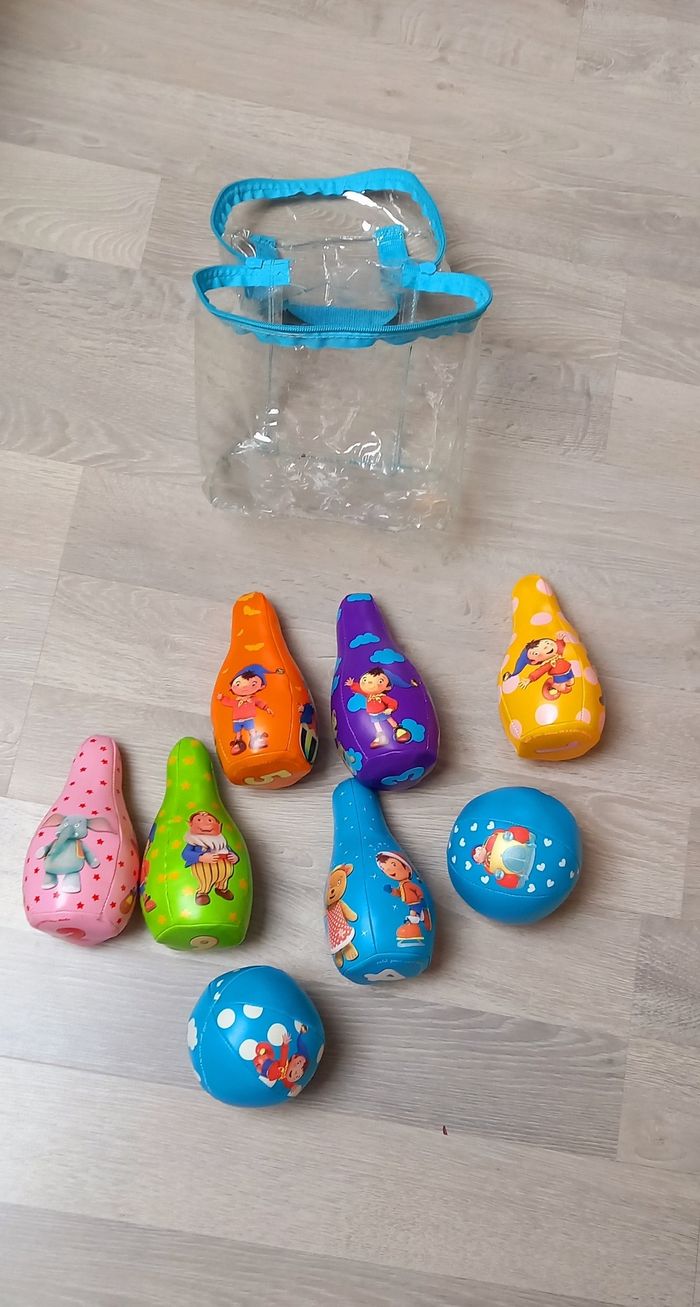 Jeux de quilles, bowling, oui oui en mousse - photo numéro 2