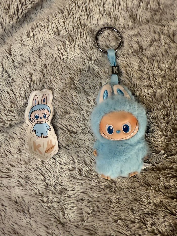 Labubu pin for love lettre K