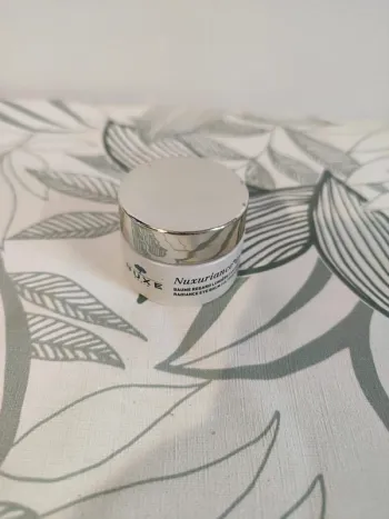 Nuxe paris baume regard lumiere anti âge absolu 15ml valeur 20€