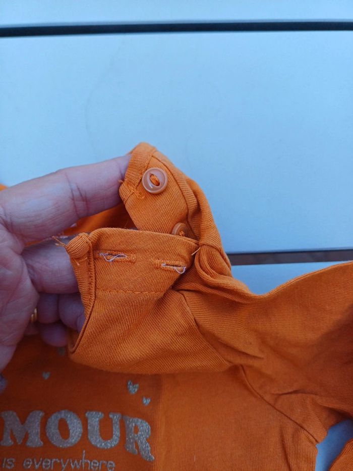 T-shirt Kiabi 9 mois - photo numéro 3