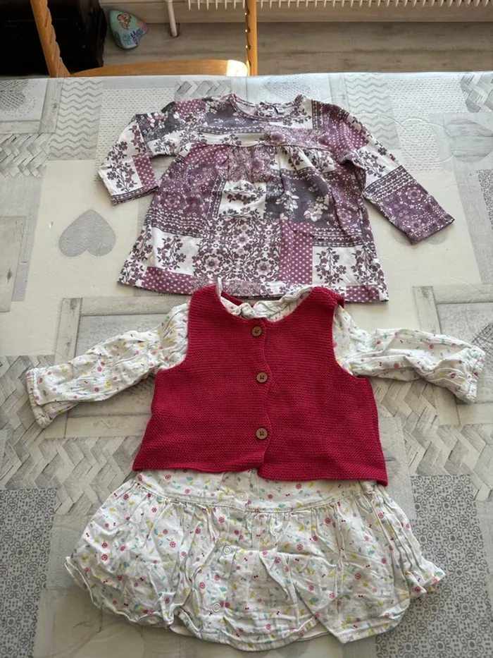 Lot 2 robes 12 mois