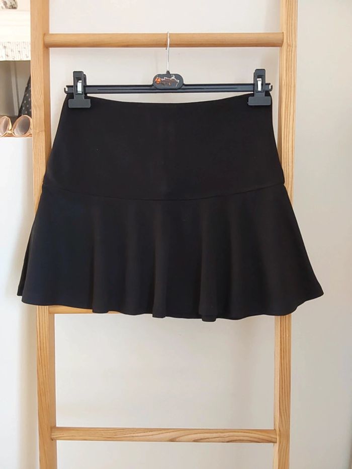 Jupe tulipe noire Camaïeu T 38