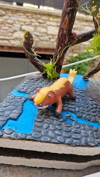 Super figurine Pokemon Nintendo manglouton