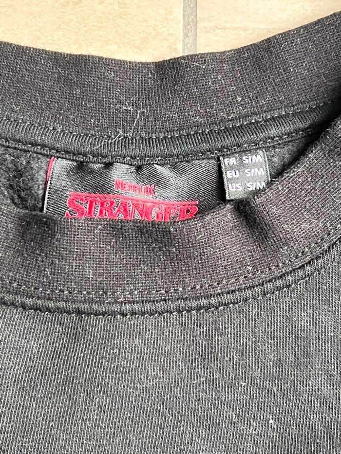 Sweat taille S stranger things - photo numéro 2
