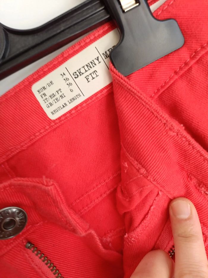 Pantalon rouge Esmara – Taille 36 Skinny fit – Neuf (jamais porté, seulement lavé - photo numéro 3