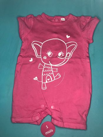 Combinaison rose 1mois