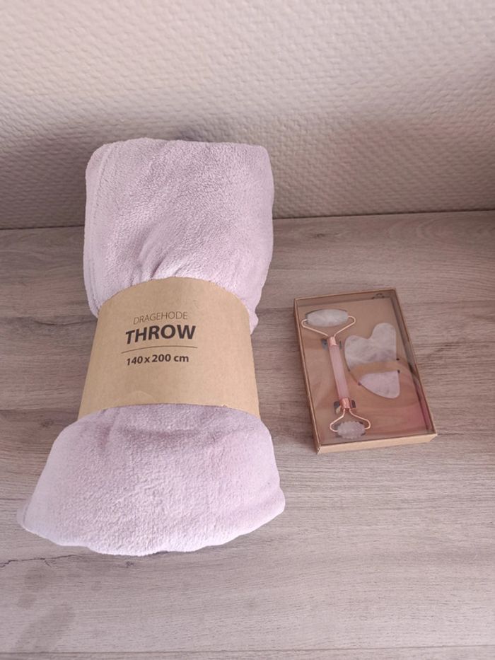 Kit cocooning plaid et masseur visage NEufs cadeau noël - photo numéro 7