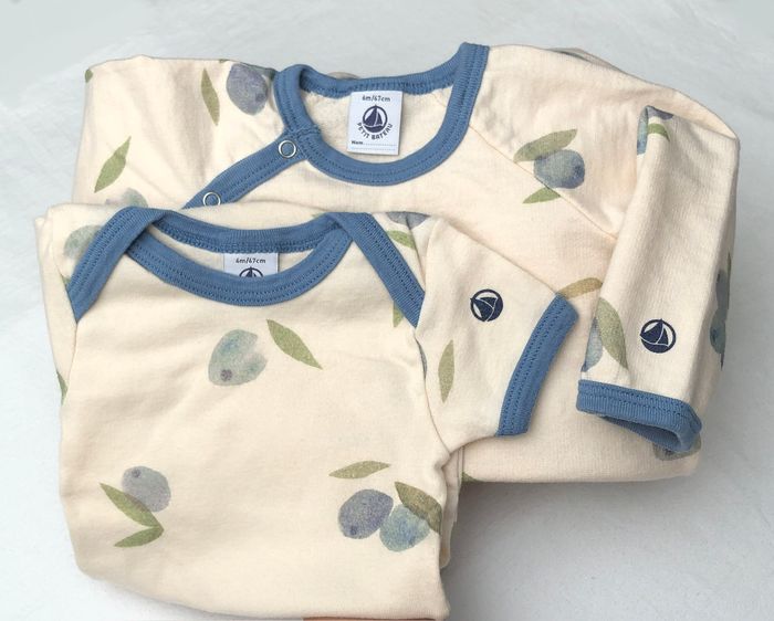 Ensemble pyjama et body Petit bateau 6 mois - photo numéro 2