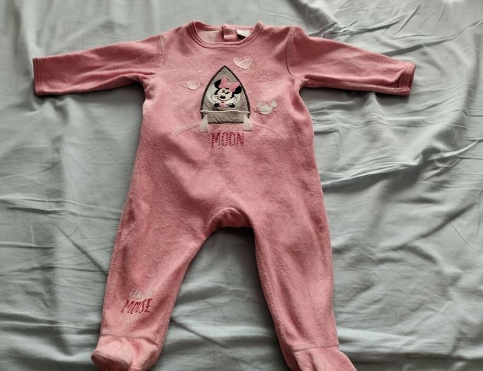 Pyjama velours Minnie taille 9 mois