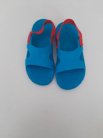 Chaussures de piscines taille 29