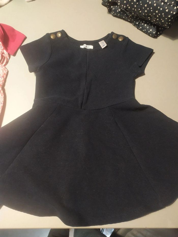 Robe courte manches courtes