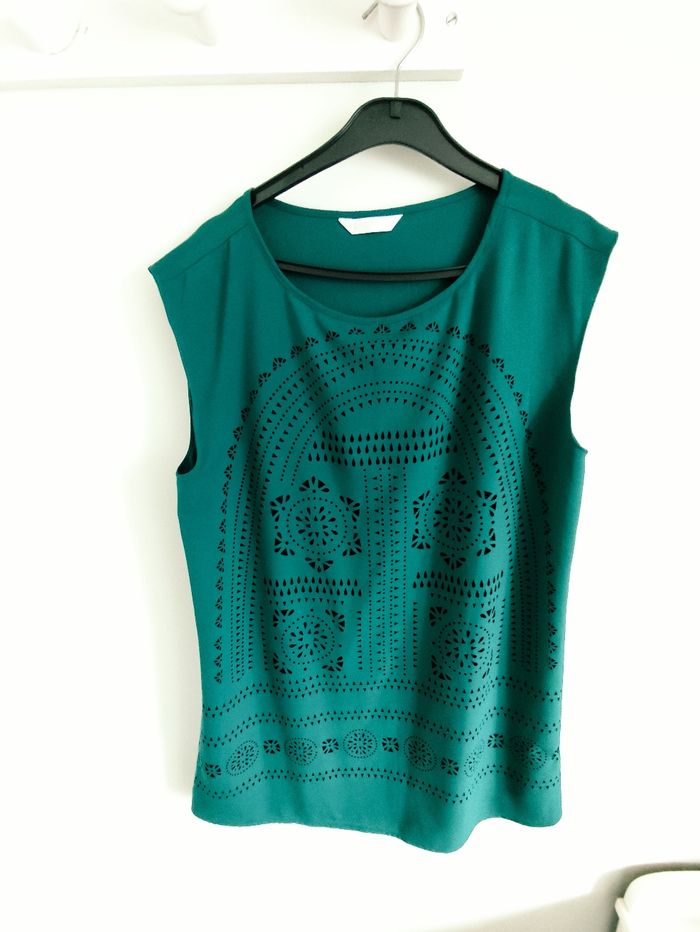 Blouse sans manches taille 40