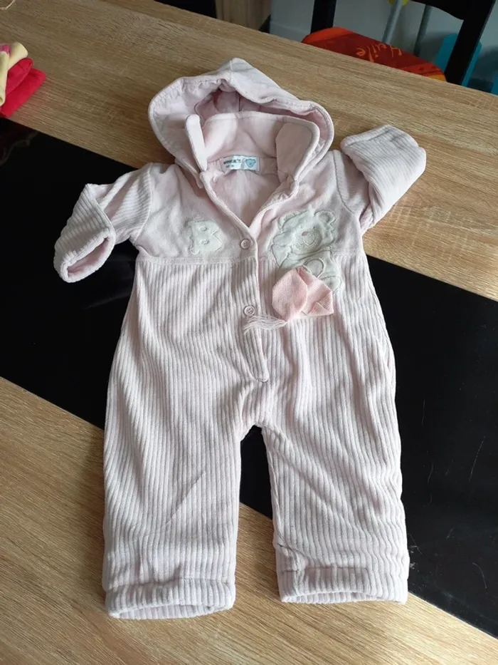 Combinaison rose, chaude bébé 6 mois - photo numéro 3