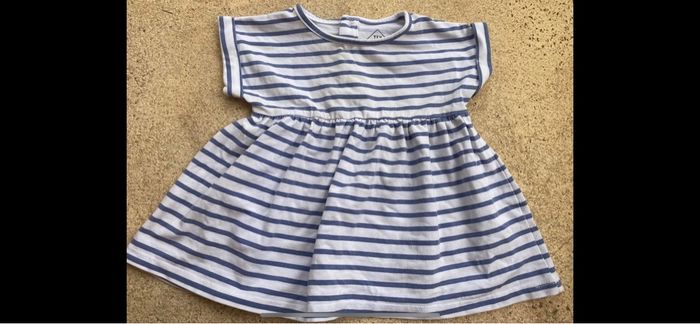 Robe rayée bleu et blanche tex baby Neuve