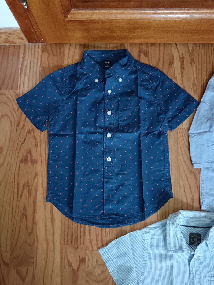 Lot chemises manches courtes 4 ans GAP, Okaïdi, H&M - photo numéro 2