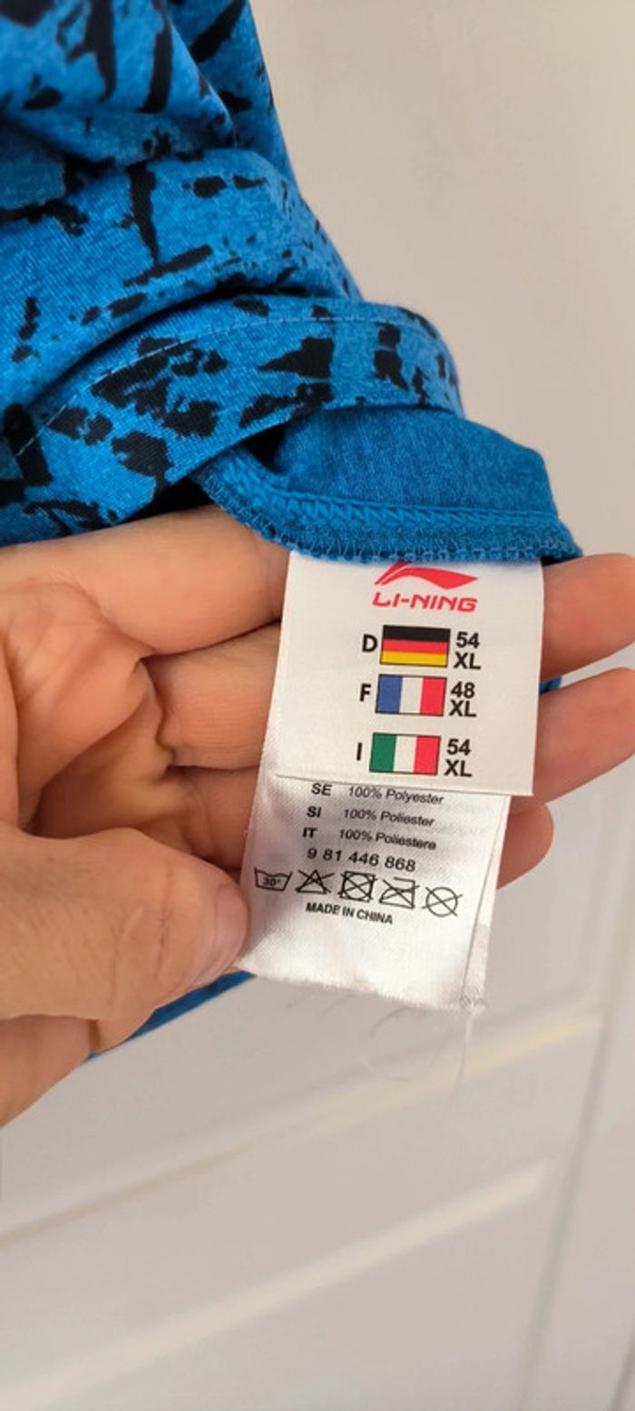 T-shirt li-ning  bleu en parfait état - photo numéro 5