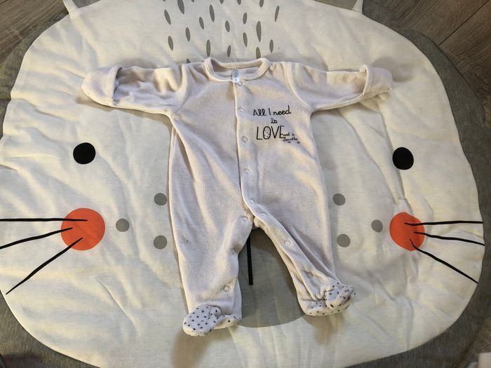 Pyjama 1 mois - photo numéro 2