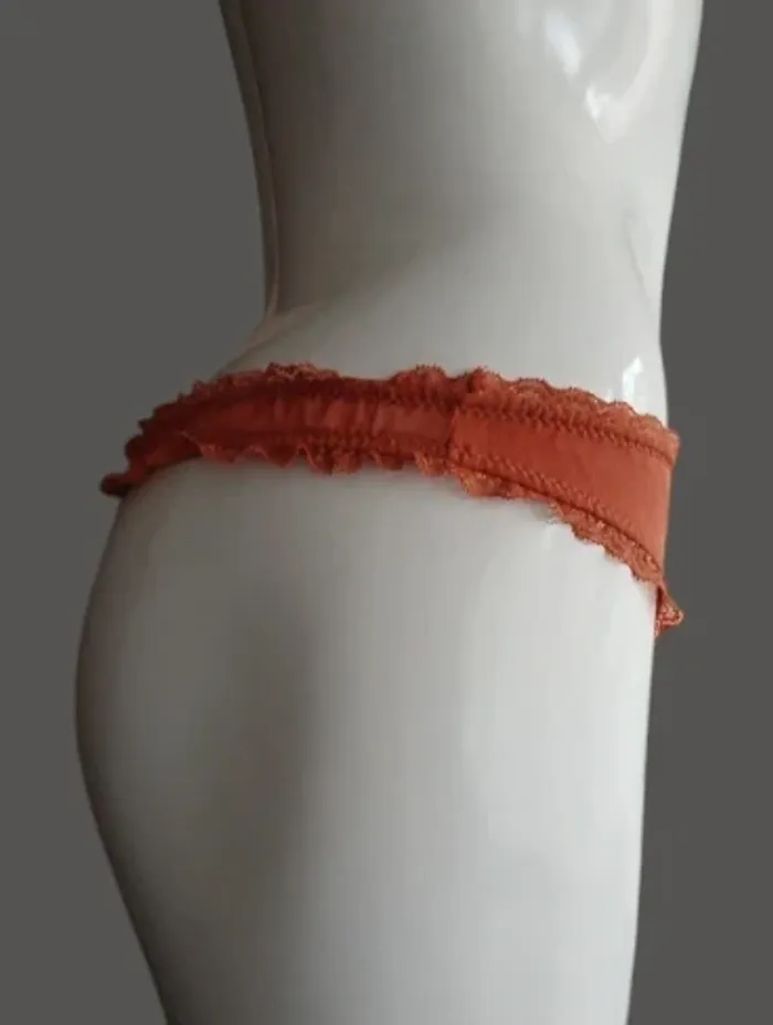 String Aimée L. 42 - photo numéro 2