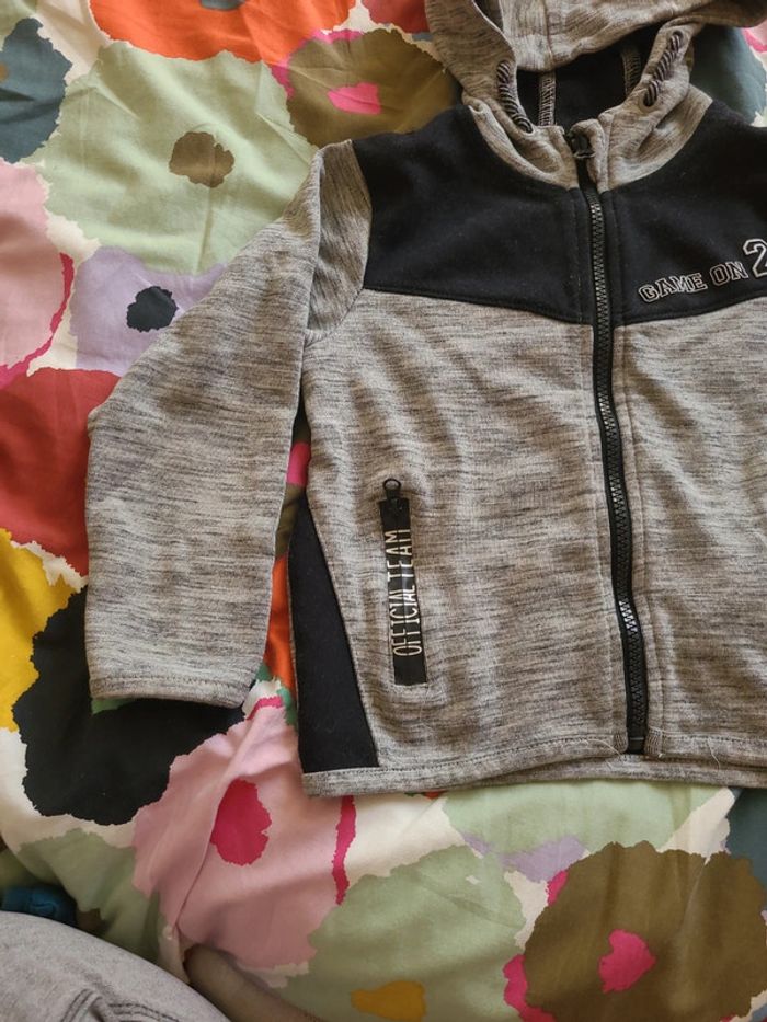Sweat zippé 5ans - photo numéro 2
