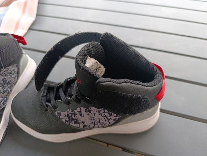 Chaussures basket Decathlon tarmak basketball 🏀 36 - photo numéro 2