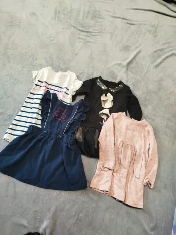 Lot de robe 18 mois