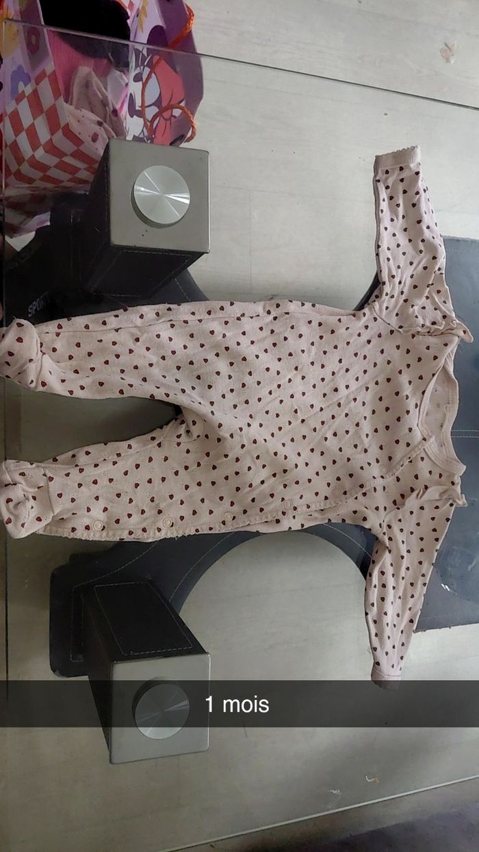 Lot pyjamas 1 mois - photo numéro 8