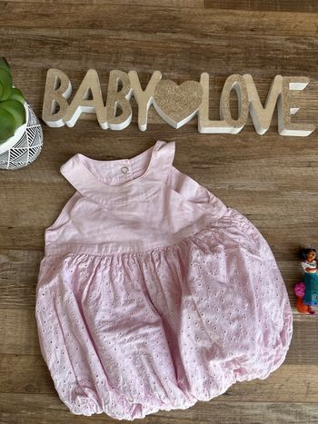 - Robe Grain de blé           - 3 mois - bon état, tache