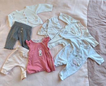 Lot de 7 articles naissance / 1 mois